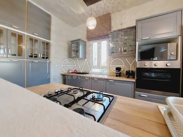 Etage de villa s+2 meublé à la Marsa - 7