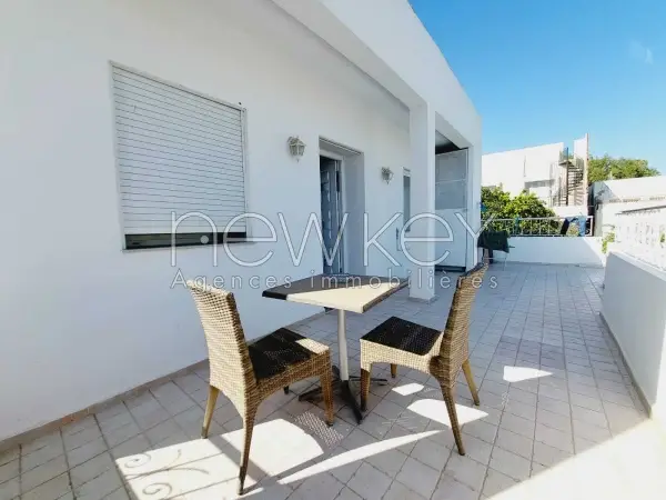 Etage de villa s+2 meublé à la Marsa - 1
