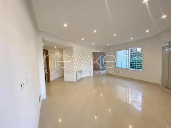Un Coquet Appartement S+2 avec jardin à La Soukra - 1
