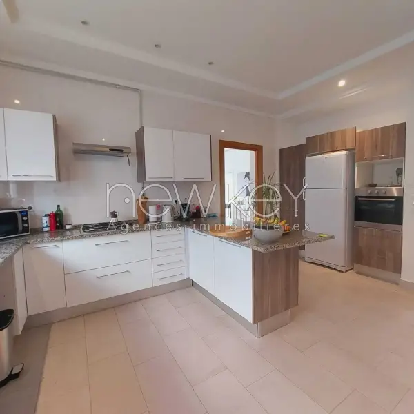 Magnifique S+3 avec jardin au coeur de la Marsa - 2