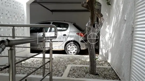 Magnifique rez de jardin S+2 à louer - 13