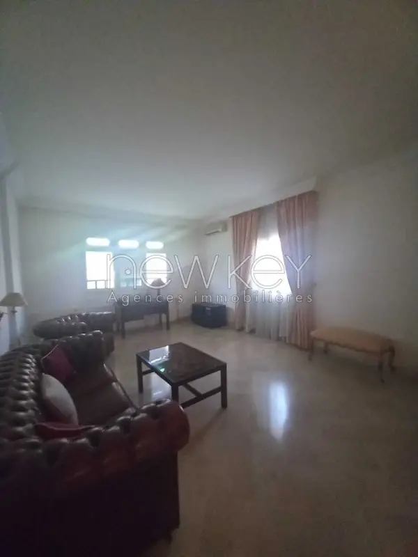 Villa s+4 à la Marsa - 9