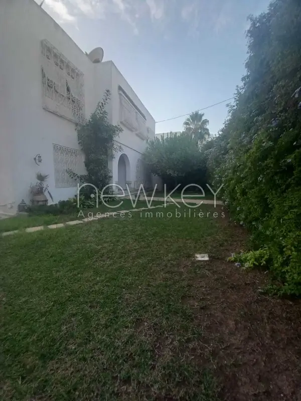 Villa s+4 à la Marsa - 13