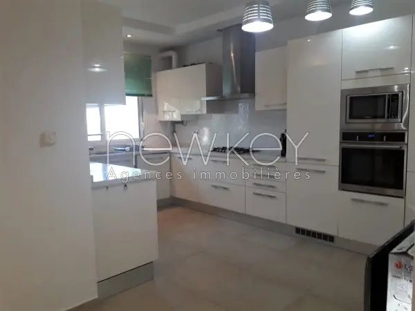 Un joli duplex S+2 à Gammarth - 12