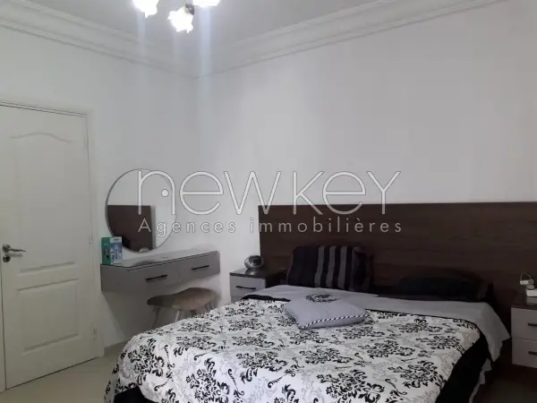 Un étage de villa S+3 à louer à la Marsa - 7