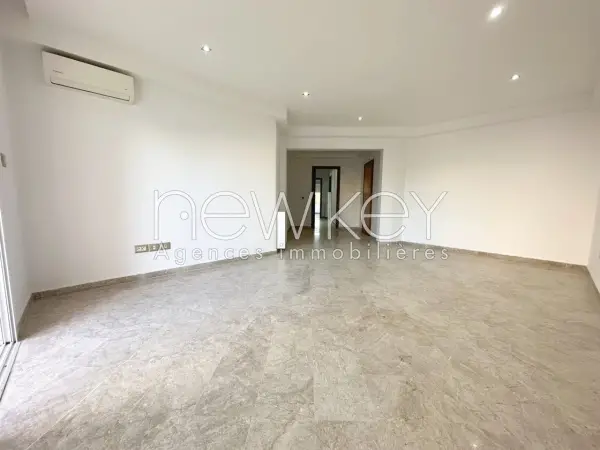 Superbe Appartement S+3 à louer à La Soukra - 1
