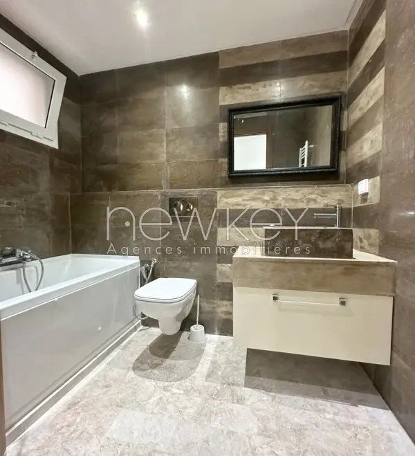 Superbe Appartement S+3 à louer à La Soukra - 7
