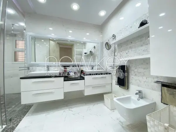Appartement s3 meublé avec piscine et jardin aux berges du lac - 8
