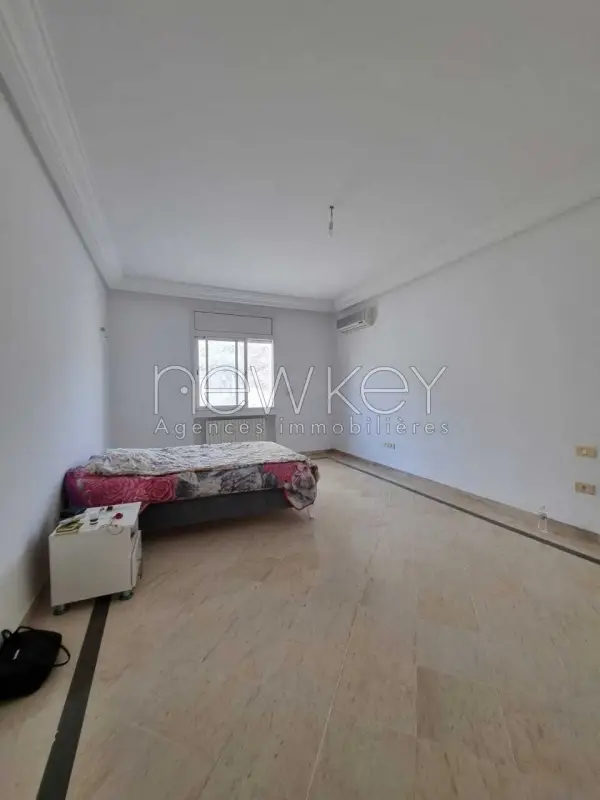Appartement s+5 à a Marsa - 3