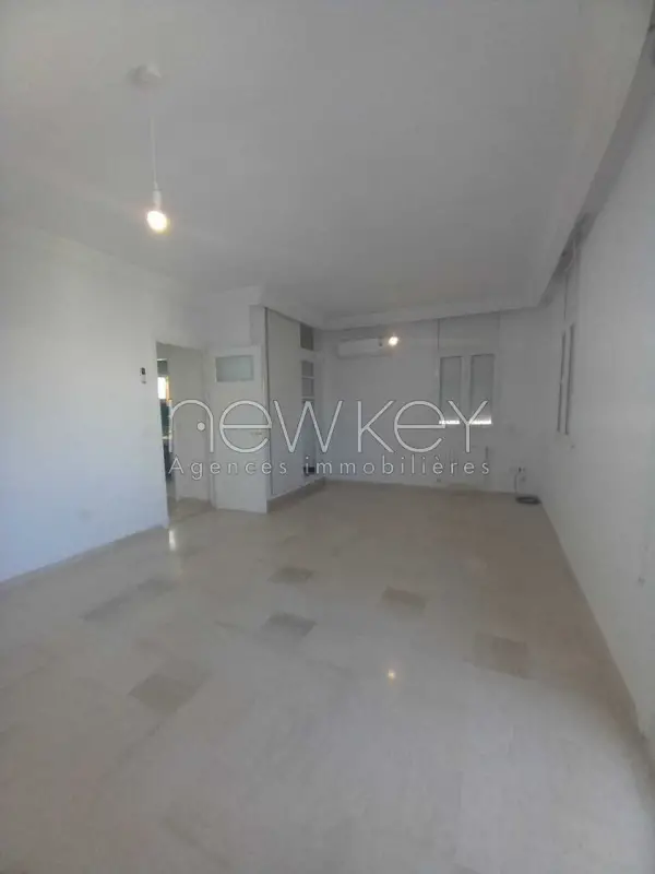 Superbe Villa s+4 a la Marsa - 3