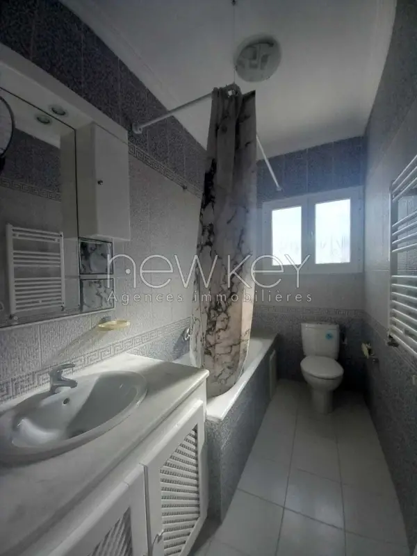 Superbe Villa s+4 a la Marsa - 7