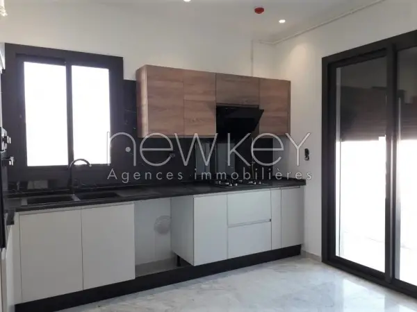 Appartement S+3 à vendre à la Marsa - 7