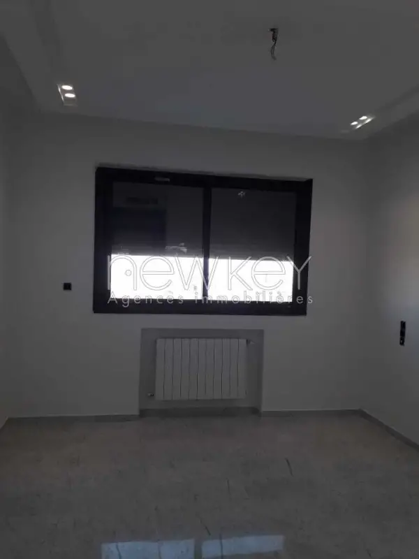 Appartement S+3 à vendre à la Marsa - 6