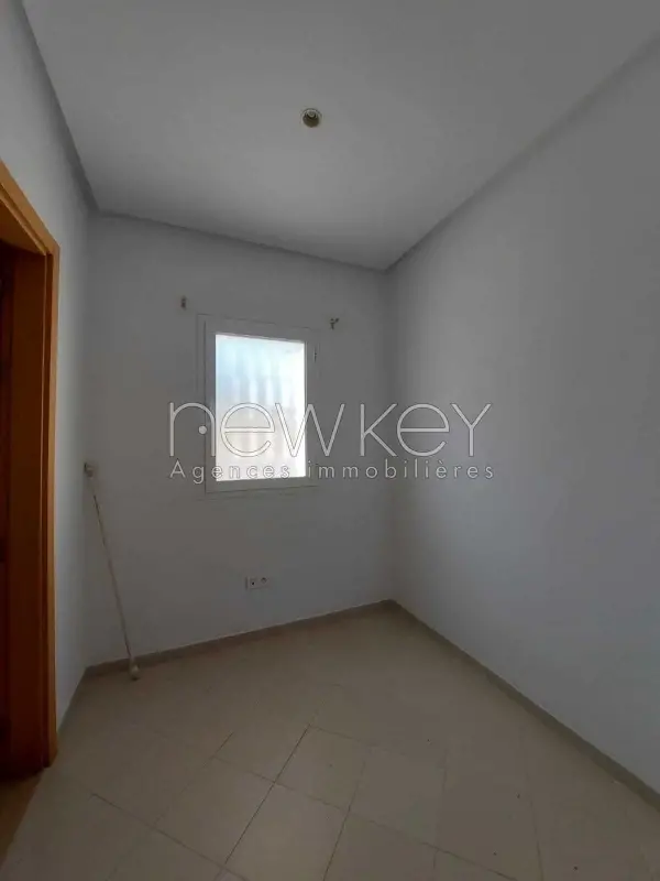 Un joli duplex S+3 à louer à Gammarth - 17