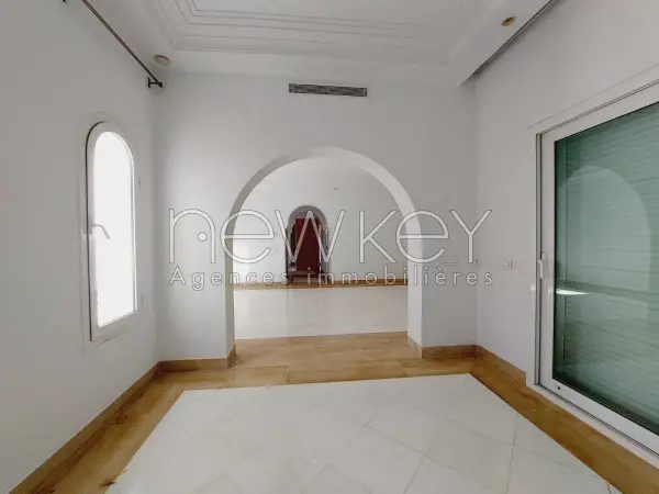 Un joli duplex S+3 à louer à Gammarth - 18