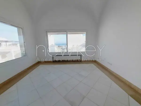 Un joli duplex S+3 à louer à Gammarth - 3