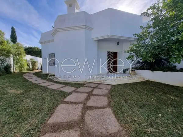 Belle villa avec piscine à Gammarth - 13