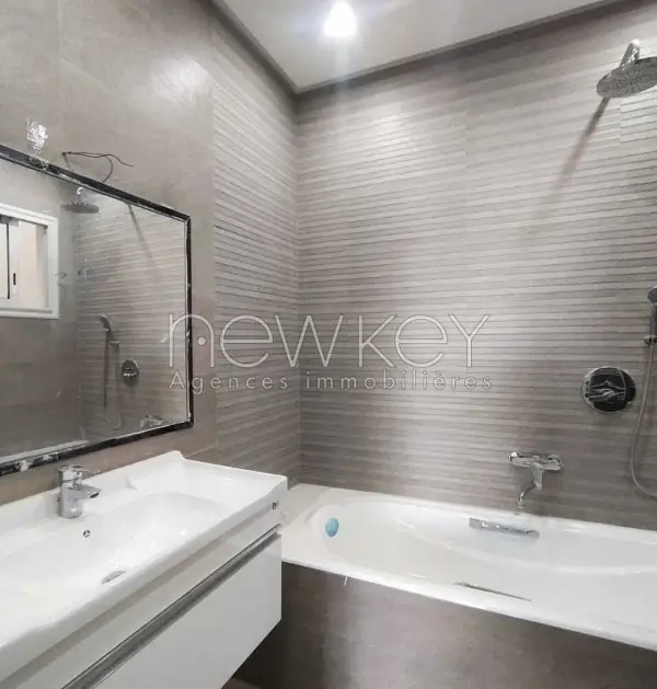 Appartement S+2 Haut Standing à La Soukra - 4