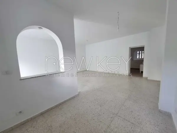 Appartement en rez-de-chaussée S+3 à louer à la Marsa - 3