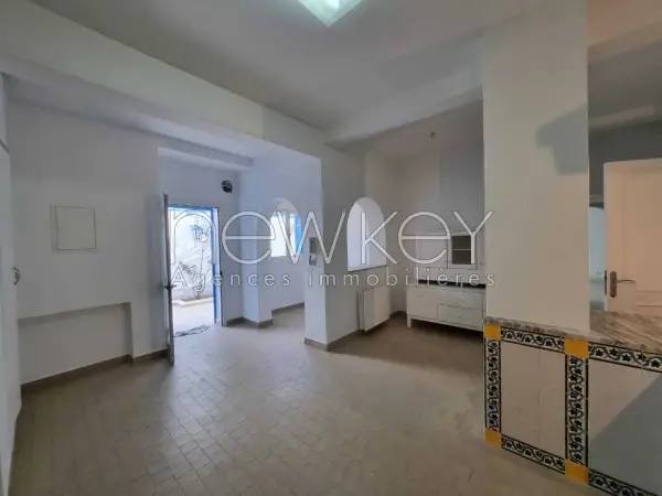 Appartement en rez-de-chaussée S+3 à louer à la Marsa - 4