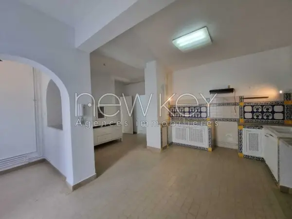 Appartement en rez-de-chaussée S+3 à louer à la Marsa - 8