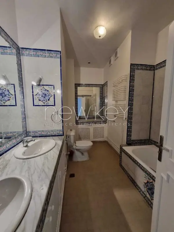 Appartement en rez-de-chaussée S+3 à louer à la Marsa - 11