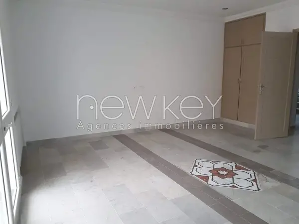 Appartement S+3 à louer à Chotrana 1 - 2