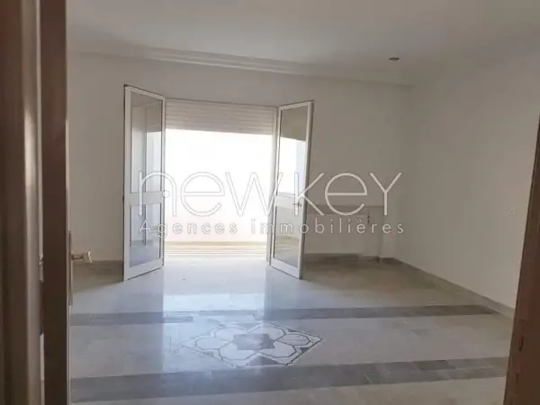 Appartement S+3 à louer à Chotrana 1 - 4