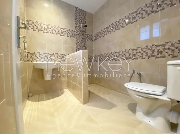 Une Maisonnette S+2 à louer Prés du Parc Soukra - 5
