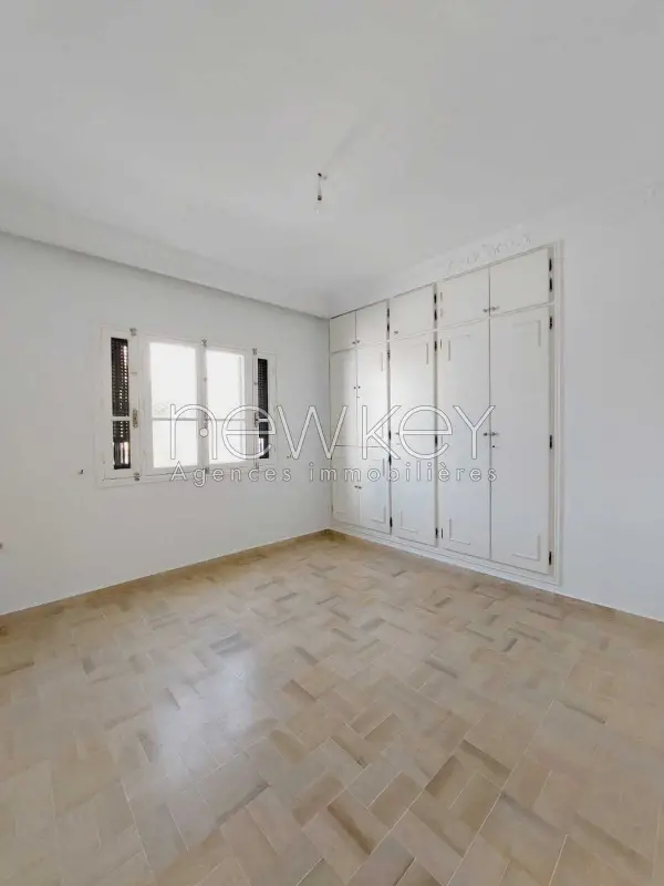 Villa jumelée S5 vide à la Marsa - 8