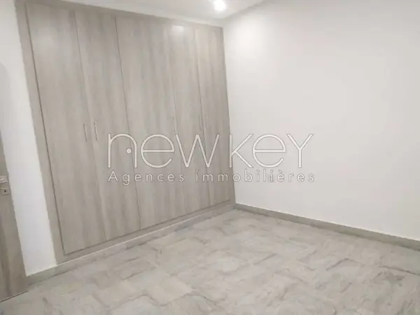 Un Appartement S+2 Neuf à vendre à Ain Zaghouan Nord - 4