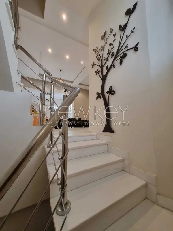 Duplex s+3 meublé à la Marsa - 7