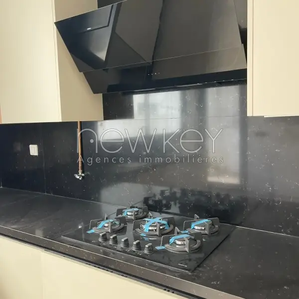 Appartement S2 vue dégagée à vendre aux Berges du Lac 2 - 1