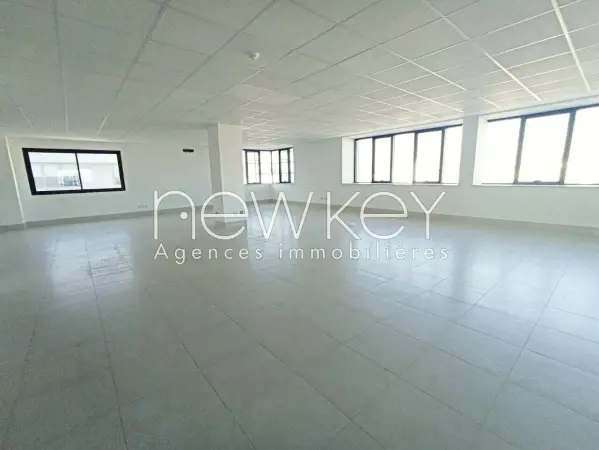 Etage de bureaux à louer la zone d'activité kheirreddine - 4