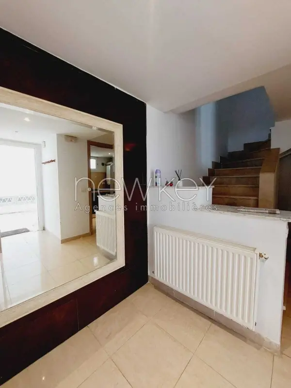 Duplex s+3 Meublé à la Marsa - 3