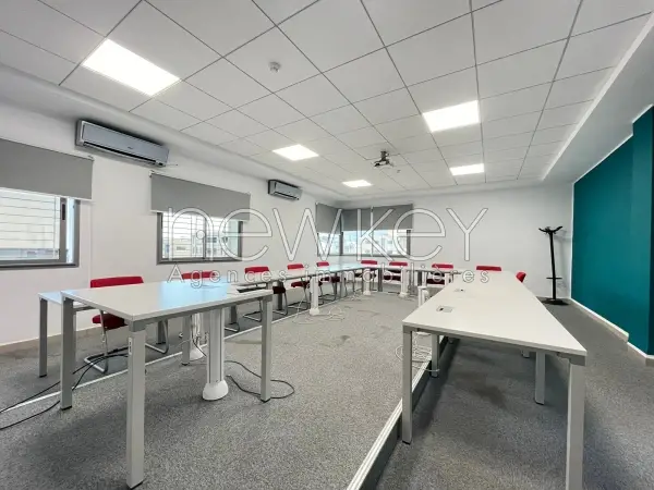 Immeuble de 2800m² à louer à la zone d'activité kheireddine - 3