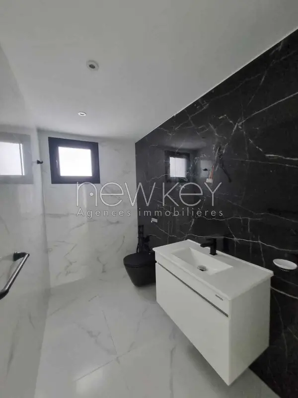 Magnifique duplex S+3 à vendre à la Marsa - 9
