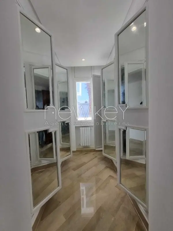 Coquette villa S+4 à louer à la Marsa - 13