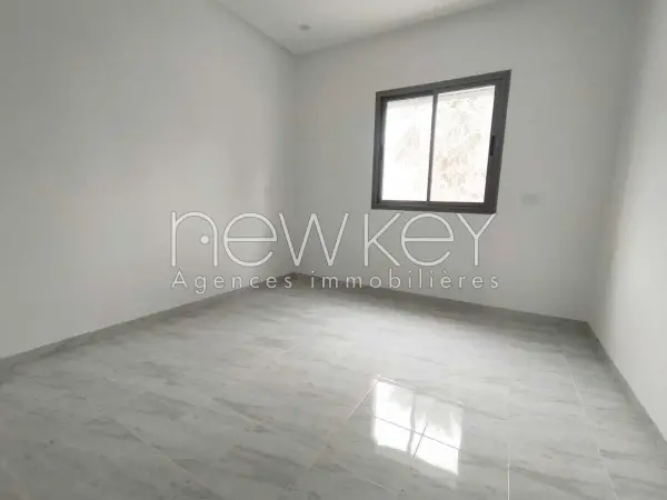 Appartement S+3 à louer à La Soukra - 3