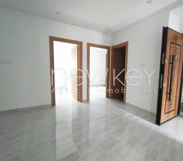 Appartement S+3 à louer à La Soukra - 1