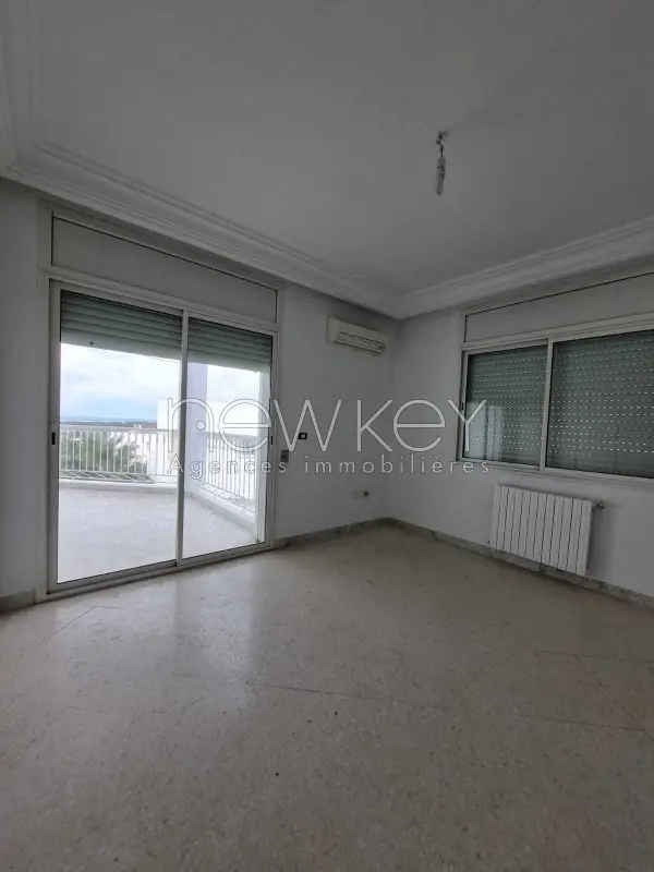 Villa s+4 avec piscine à Gammarth - 10
