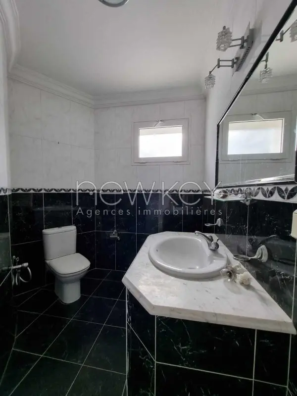 Villa s+4 avec piscine à Gammarth - 6