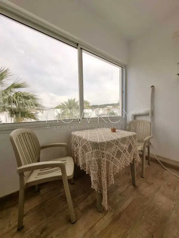 Etage de villa meublé S+2 à Gammarth - 9