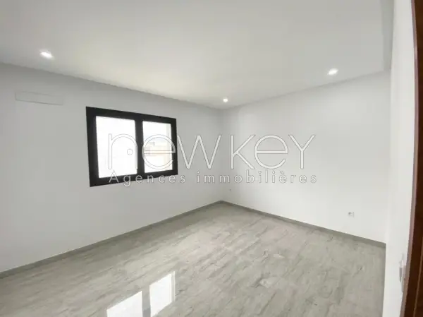 Un Bel Appartement S+3 à vendre à La Soukra - 3