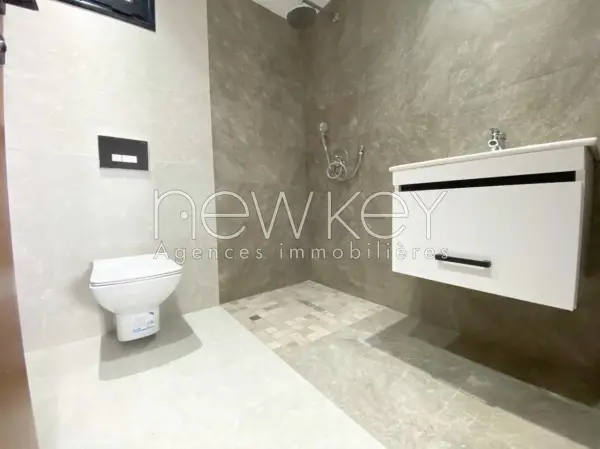 Un Superbe Appartement S+2 à louer à La Soukra - 4