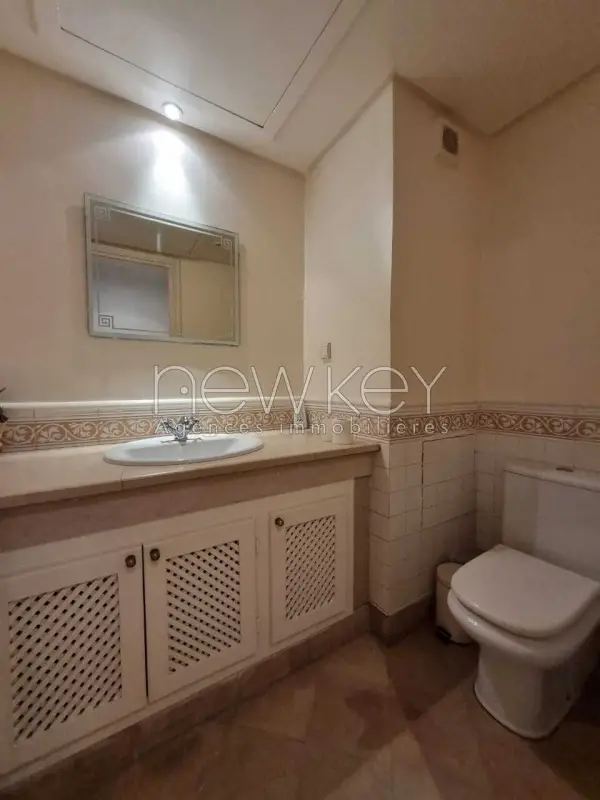 Appartement s+4 à la Marsa - 16