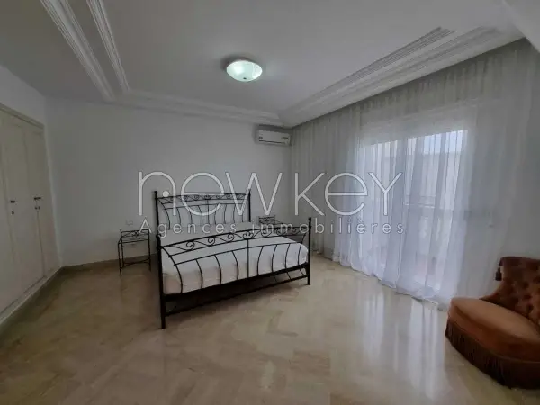 Appartement s+4 à la Marsa - 9