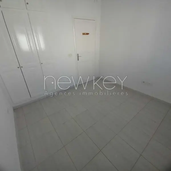 Appartement S+3 à louer à la Marsa - 1