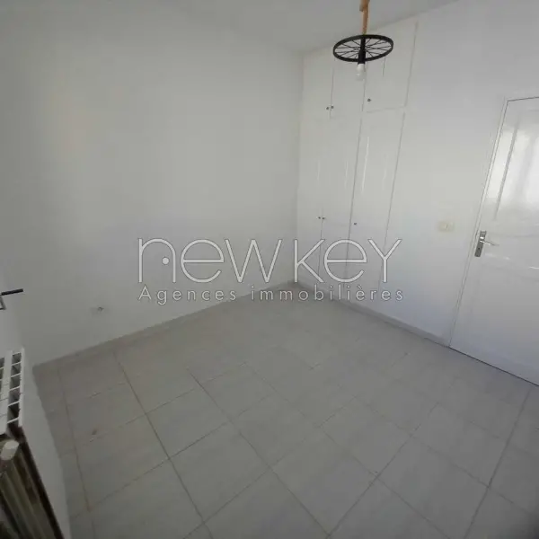 Appartement S+3 à louer à la Marsa - 7
