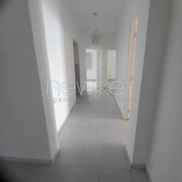 Appartement S+3 à louer à la Marsa - 3